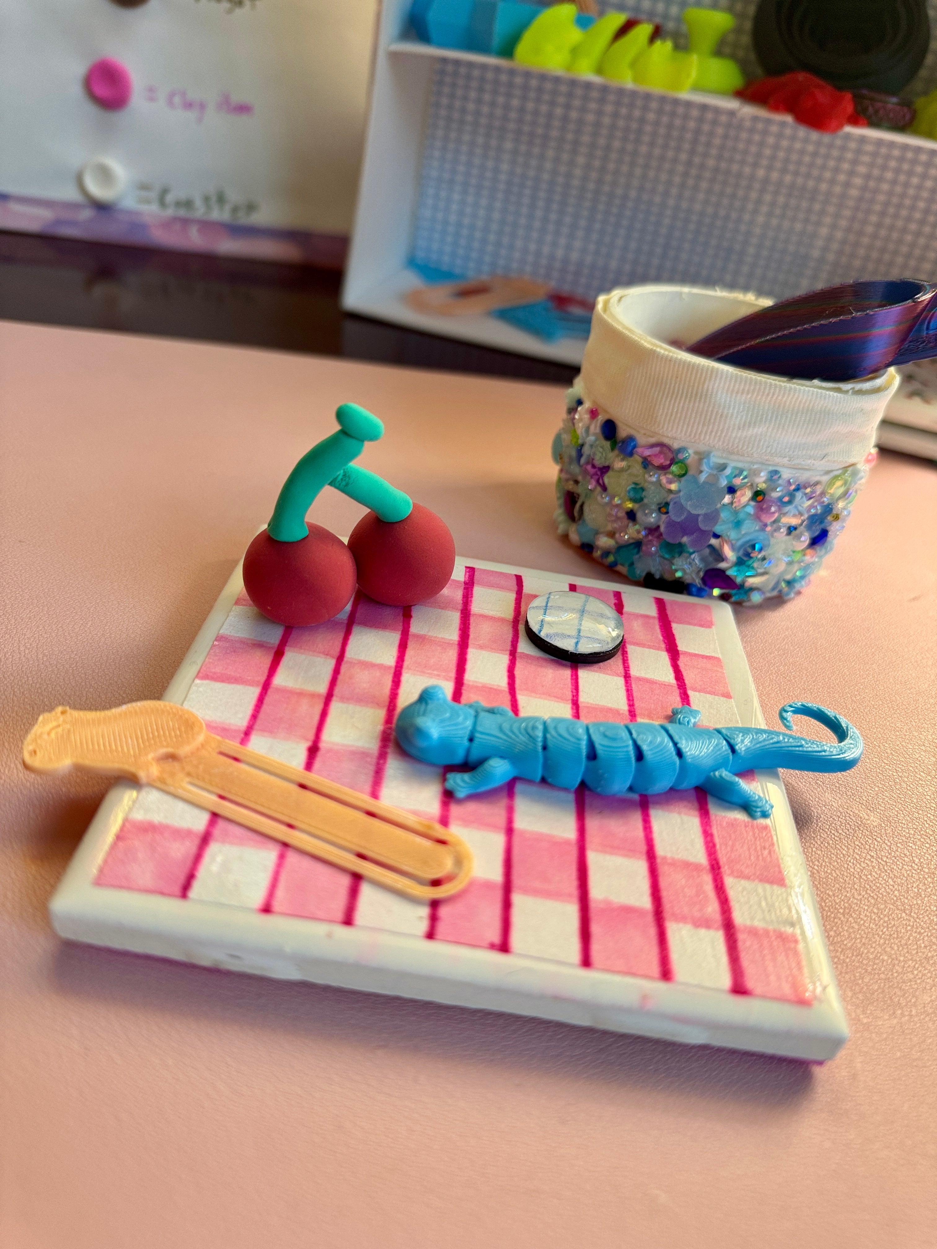 1 Scoop of Hand Made Items Lucky Scoops